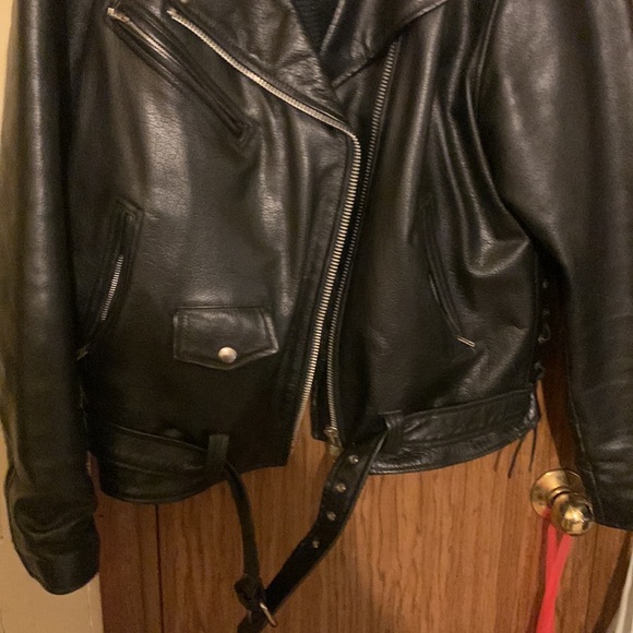 5x woman’s leather motorcycle jacket - Picture 4 of 7